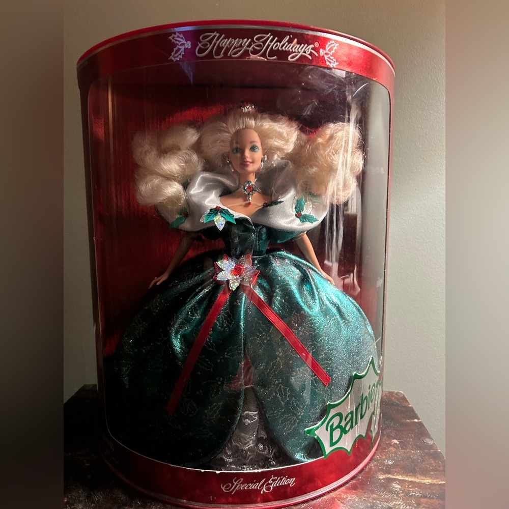 1995 Holiday Special Edition Barbie NIB